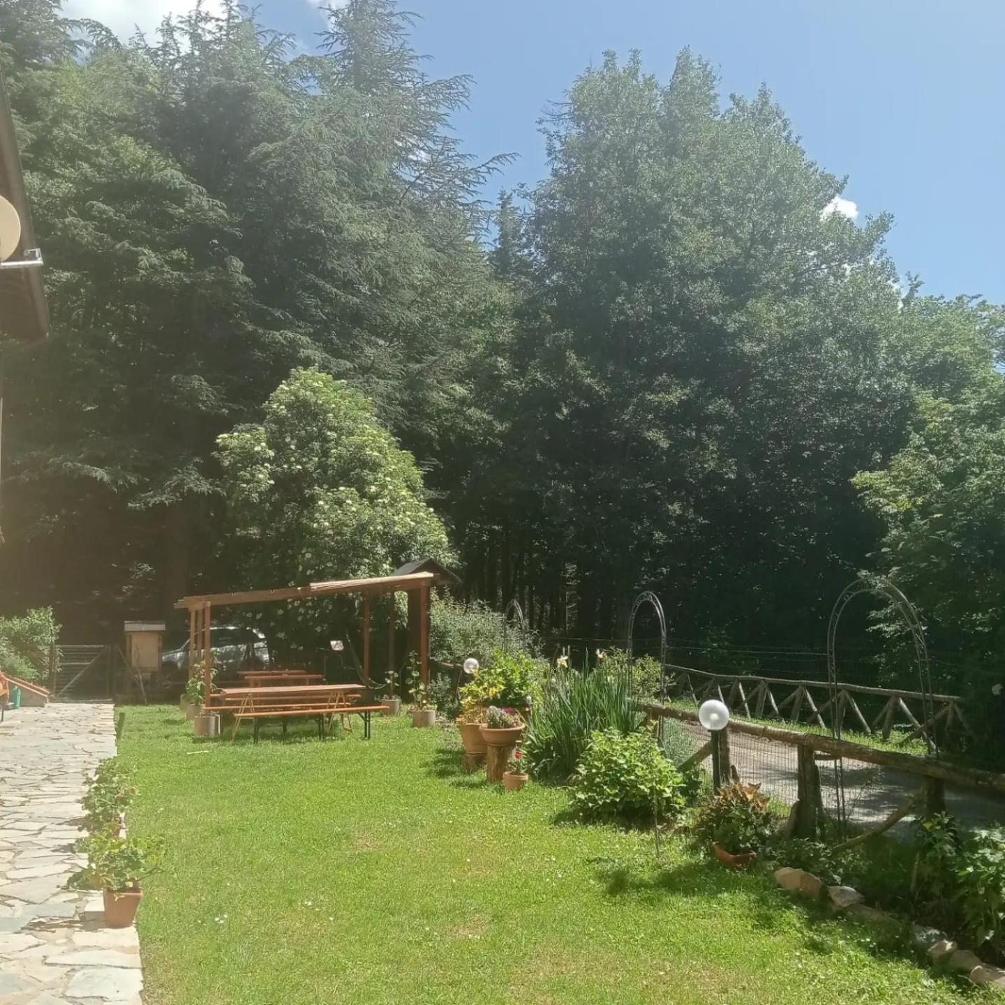 Rifugio Asqua Poppi Exterior foto